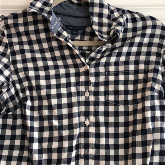 Half button up - Picture 2 of 3